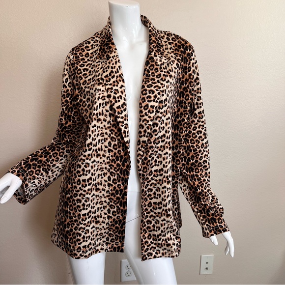 Andree By Unit Open Leopard Print Blazer - Picture 2 of 5